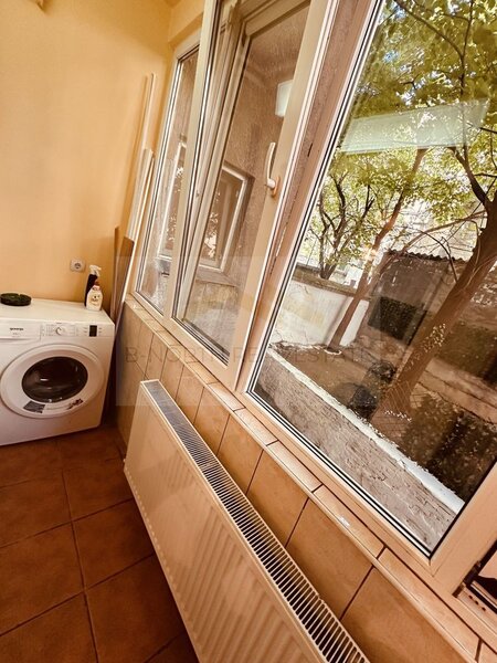 Cismigiu, apartament 2 camere de vanzare, centrala proprie, mobilat.